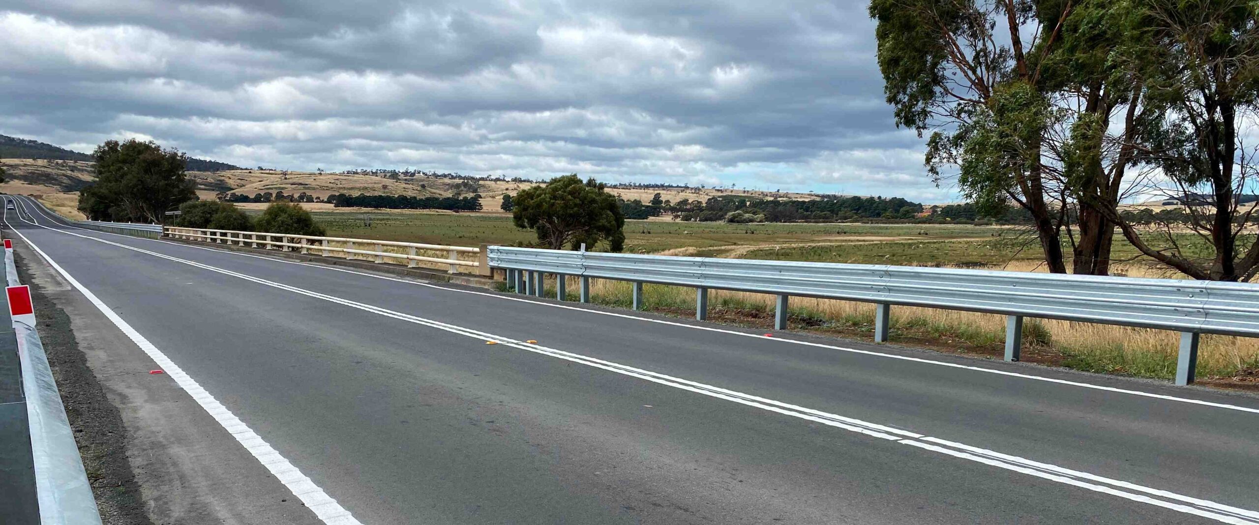 Designed to provide a smooth connection and eliminate the potential for vehicle snagging when connecting RamShield® Guardrail to a bridge abutment or concrete parapet.